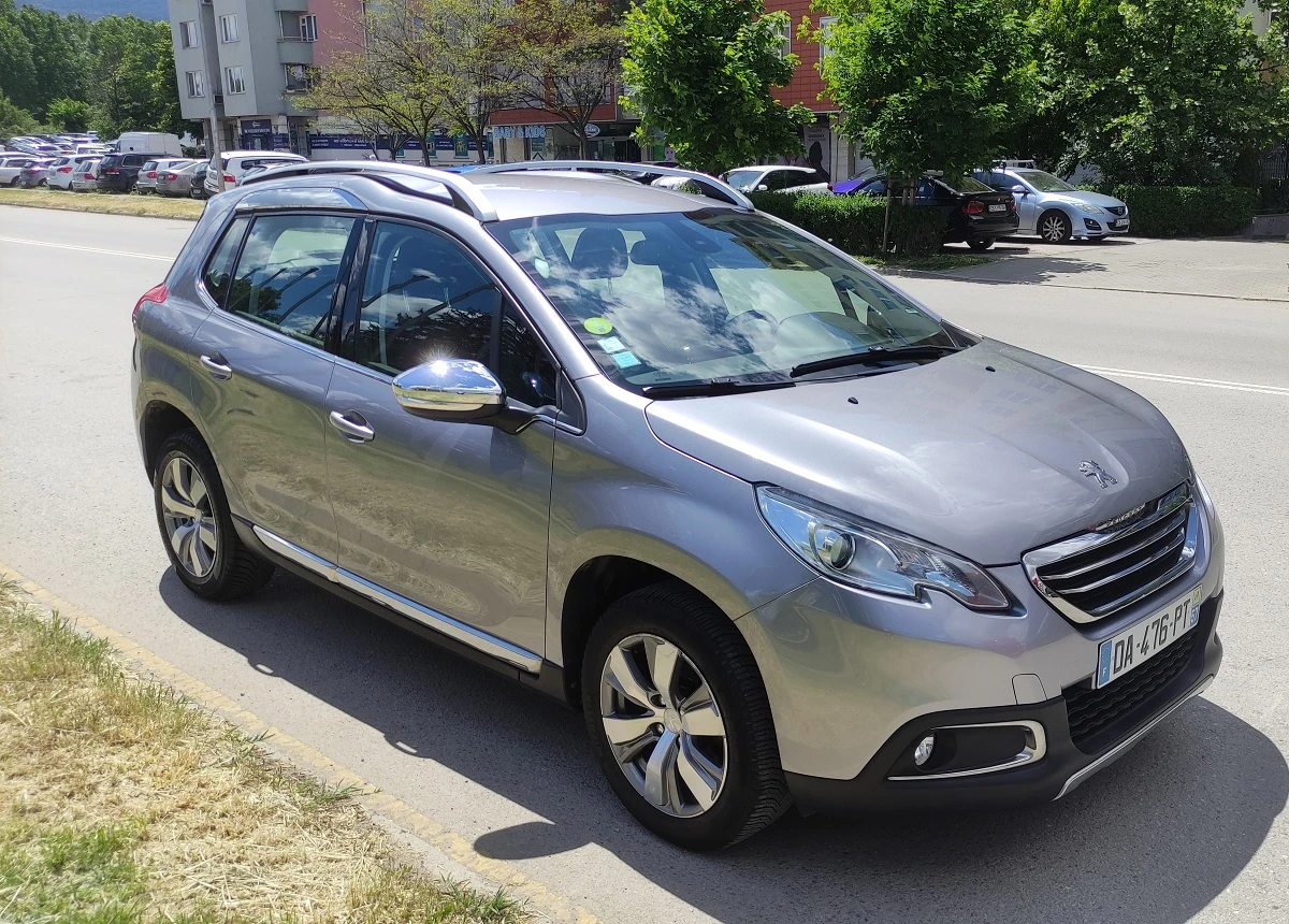 Peugeot 2008 e-HDI ALLURE 1.6 кожа - изображение 9