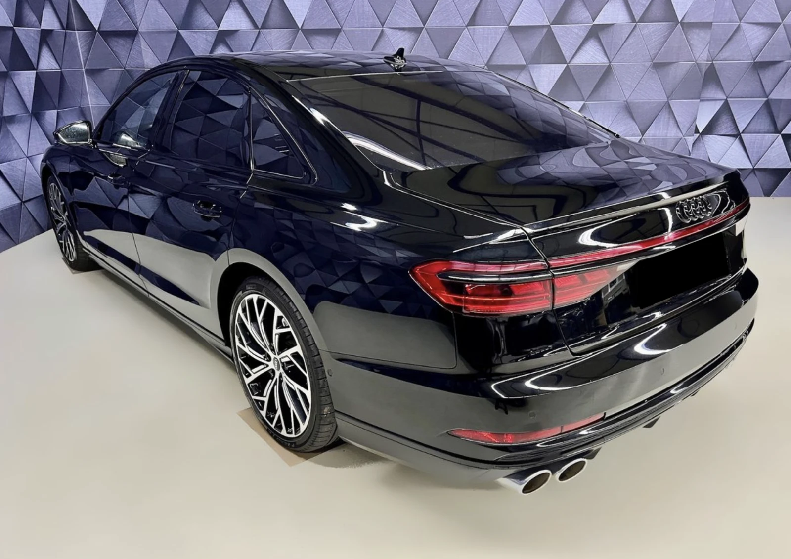 Audi S8 4.0TFSI Quattro  - изображение 3