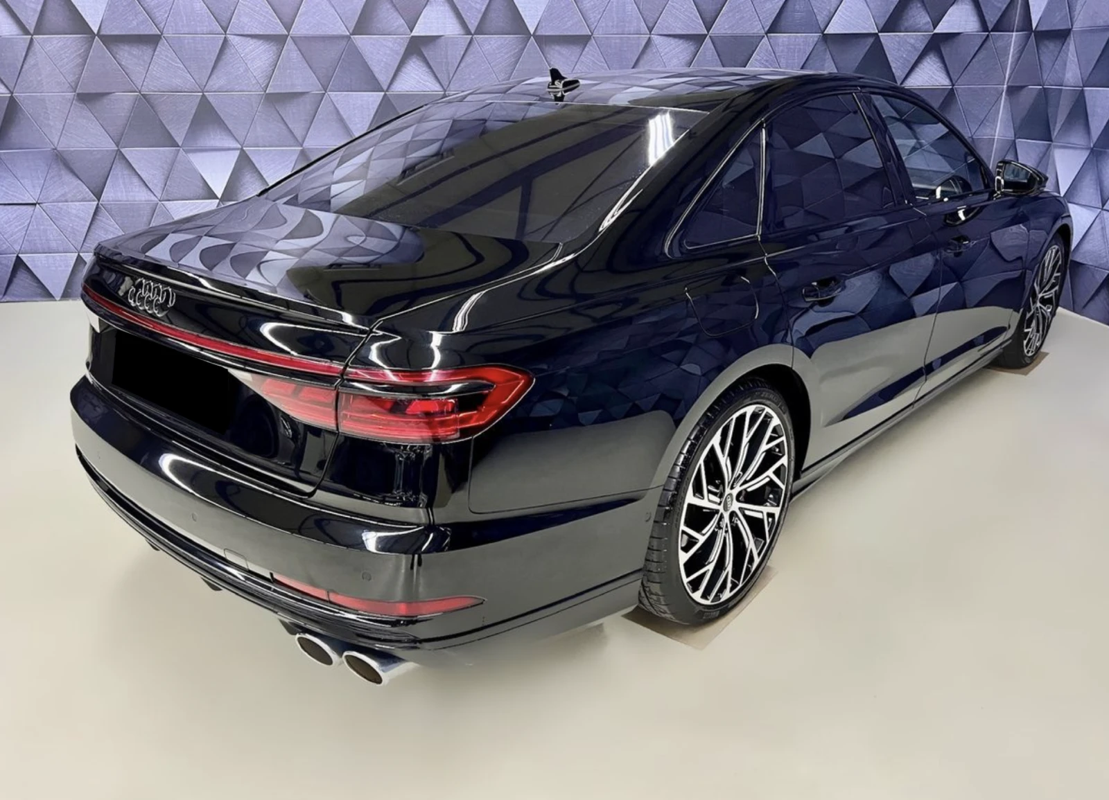 Audi S8 4.0TFSI Quattro  - изображение 2