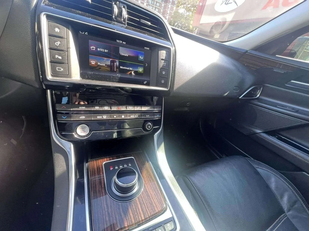 Jaguar XE * Prestige * CARFAX * ЦЕНА ДО БГ - изображение 7