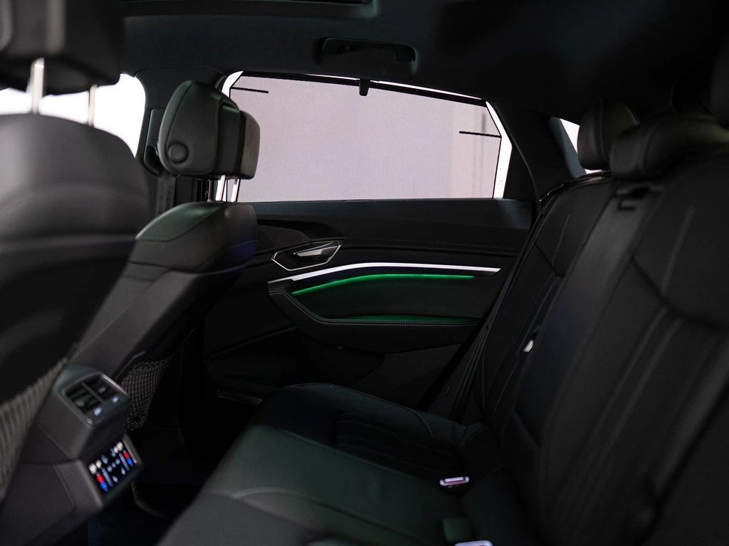 Audi E-Tron Q8 S LINE С РЕГИСТРАЦИЯ&АВТО КРЕДИТ, снимка 11 - Автомобили и джипове - 54010599