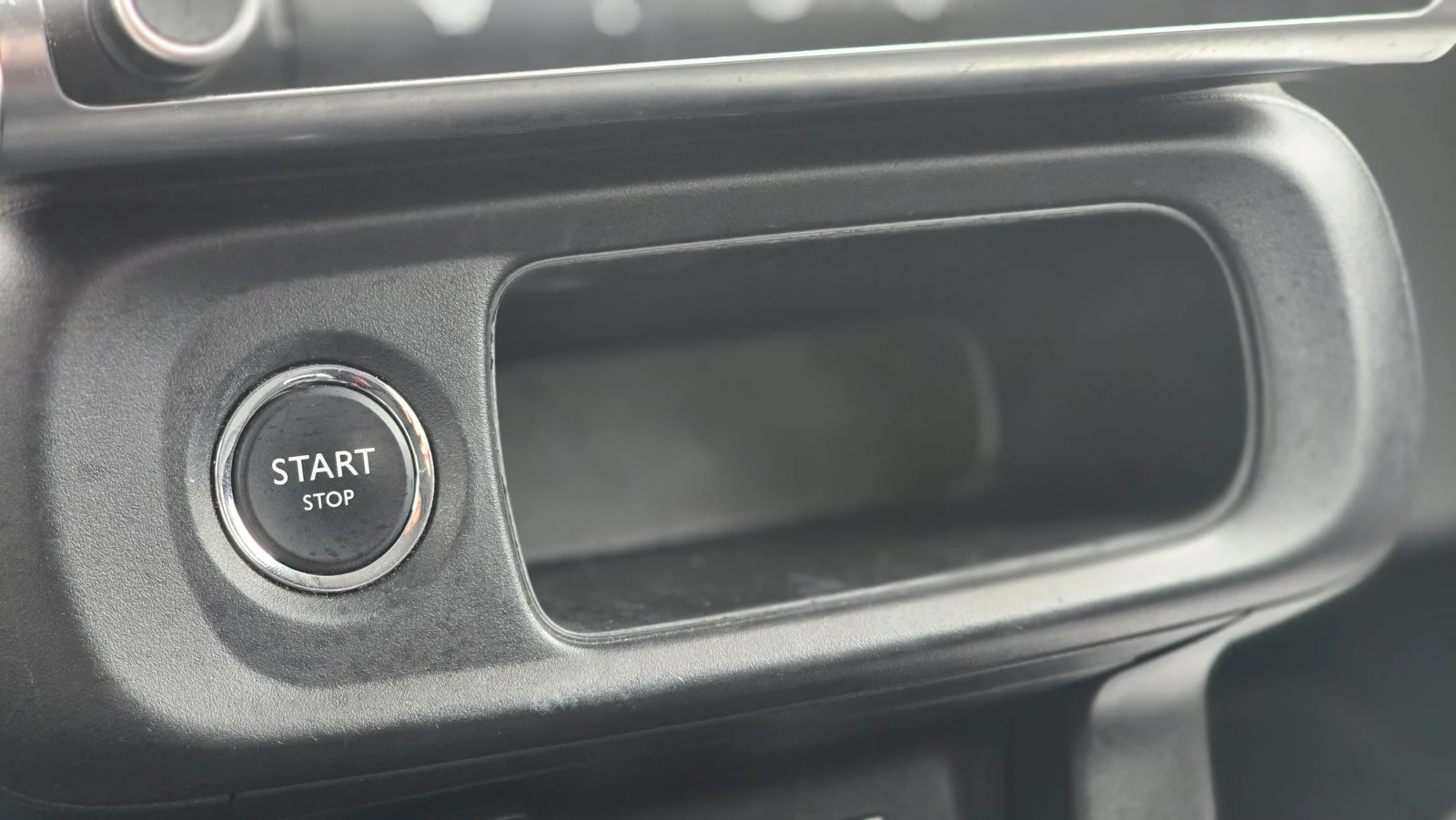 Citroen C3 1.2i , снимка 10 - Автомобили и джипове - 54168689