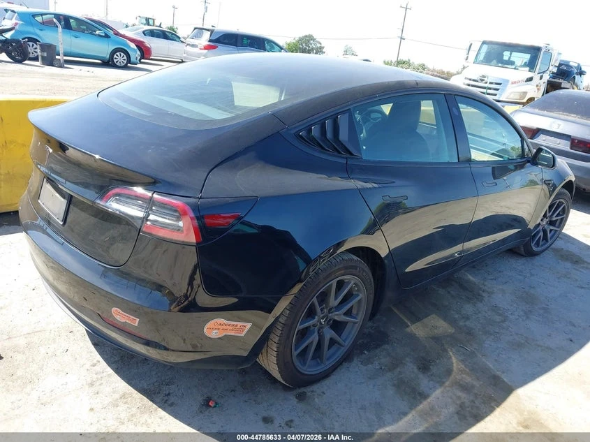 Tesla Model 3, снимка 4 - Автомобили и джипове - 54360732