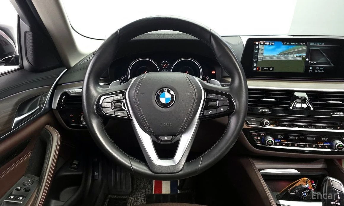 BMW 530, снимка 13 - Автомобили и джипове - 54388392