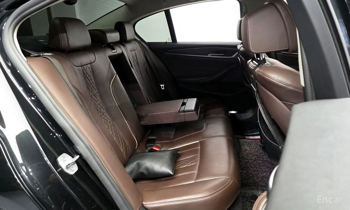 BMW 530, снимка 12 - Автомобили и джипове - 54388392