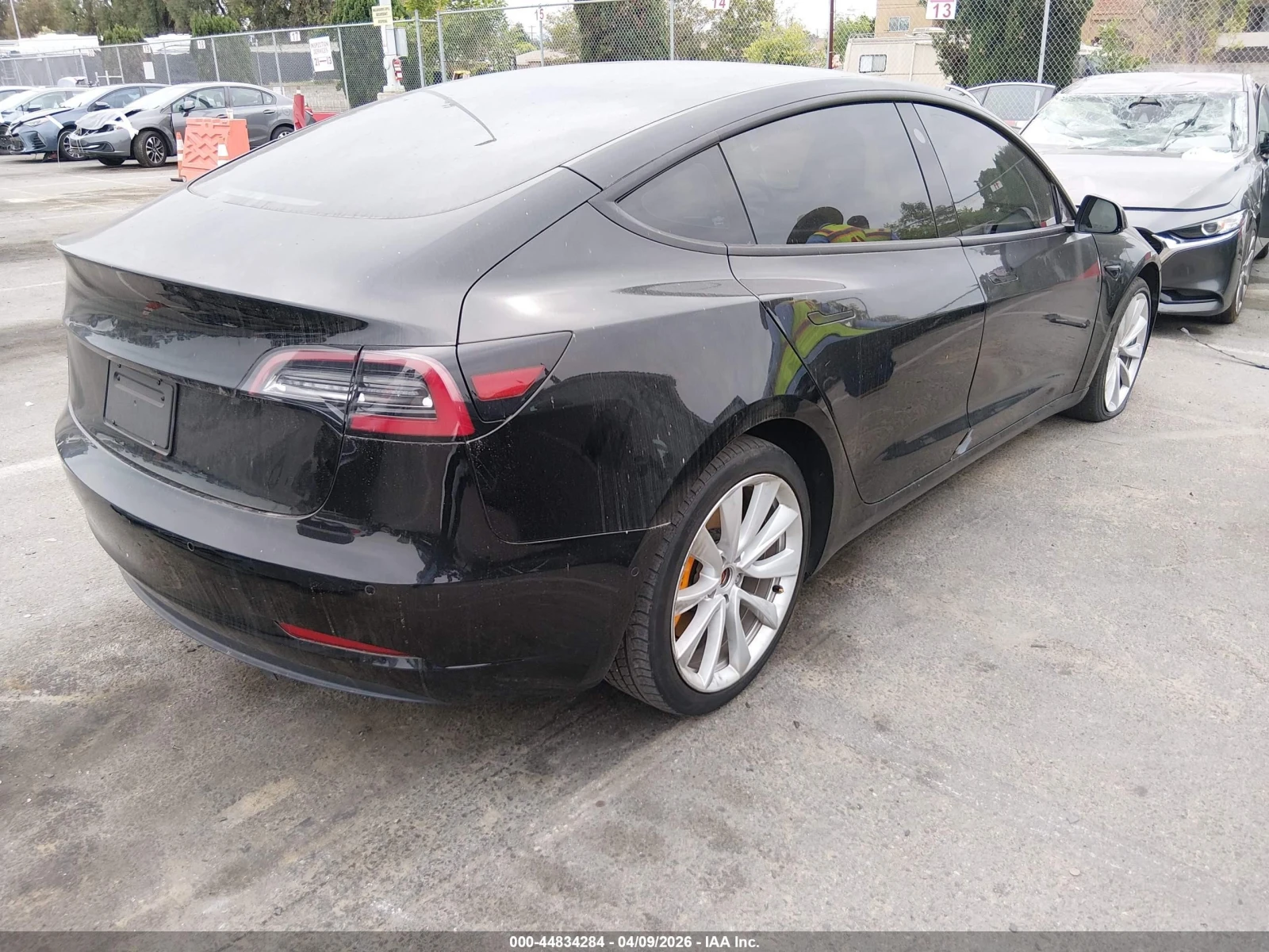 Tesla Model 3 PERFORMANCE DUAL MOTOR ALL-WHEEL DRIVE, снимка 4 - Автомобили и джипове - 54635788