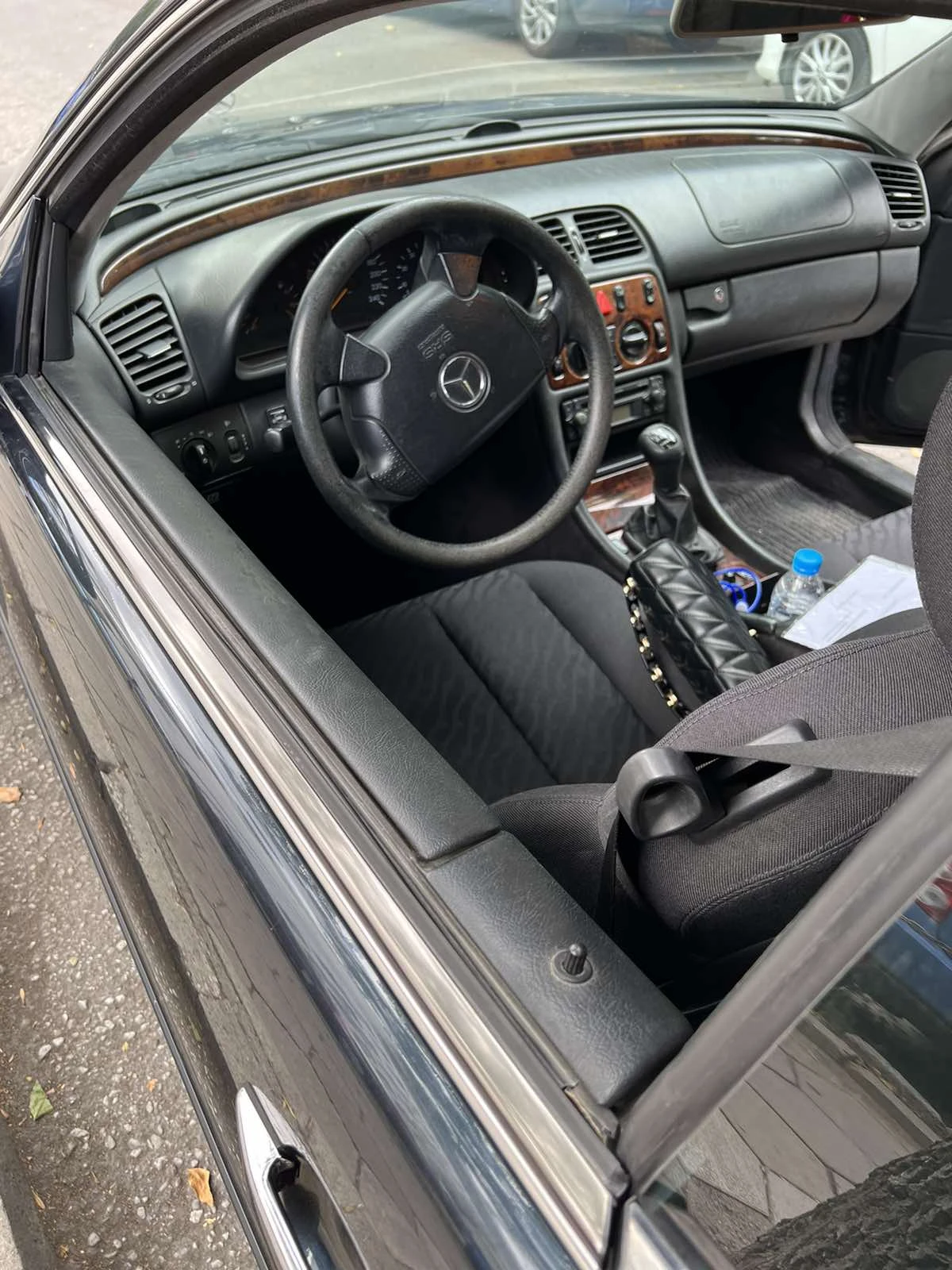 Mercedes-Benz CLK 200, снимка 6 - Автомобили и джипове - 54843486