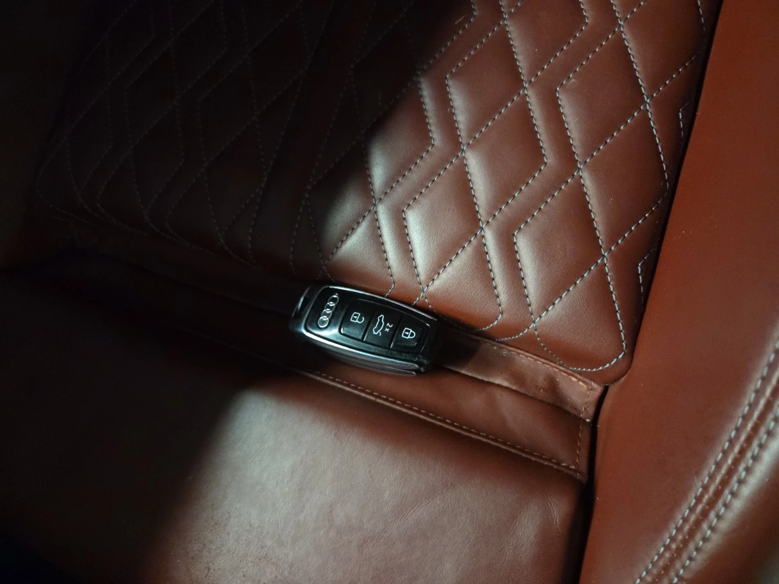 Audi S7 SPORTBACK/BANG&OLUFSEN/HEAD UP/360/ОБДУХВАНЕ, снимка 14 - Автомобили и джипове - 54977217