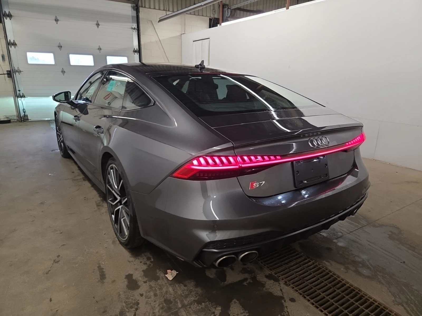 Audi S7 SPORTBACK/BANG&OLUFSEN/HEAD UP/360/ОБДУХВАНЕ, снимка 4 - Автомобили и джипове - 54977217