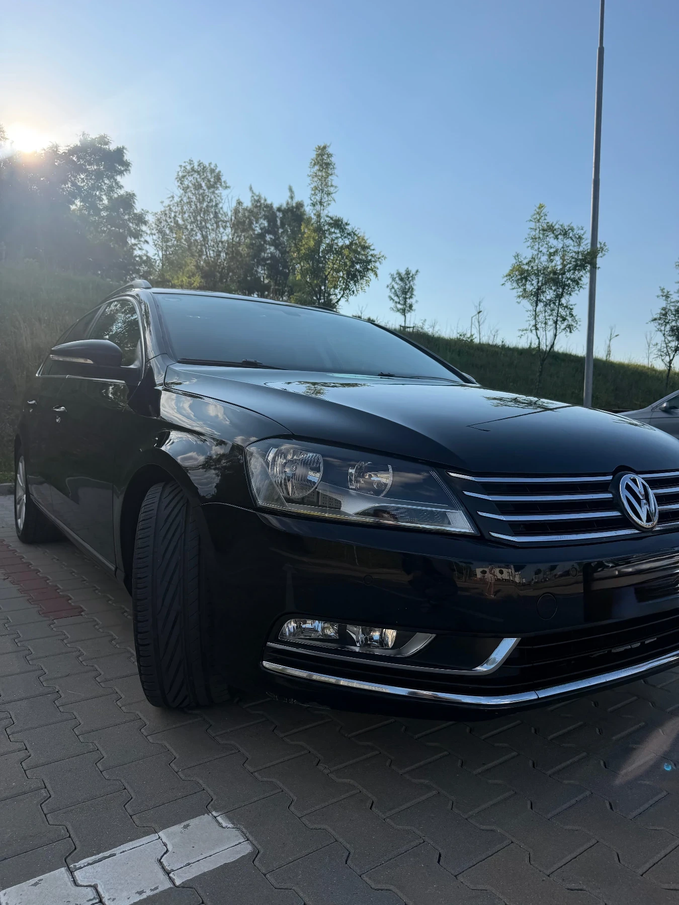 VW Passat Комби, снимка 6 - Автомобили и джипове - 55092217