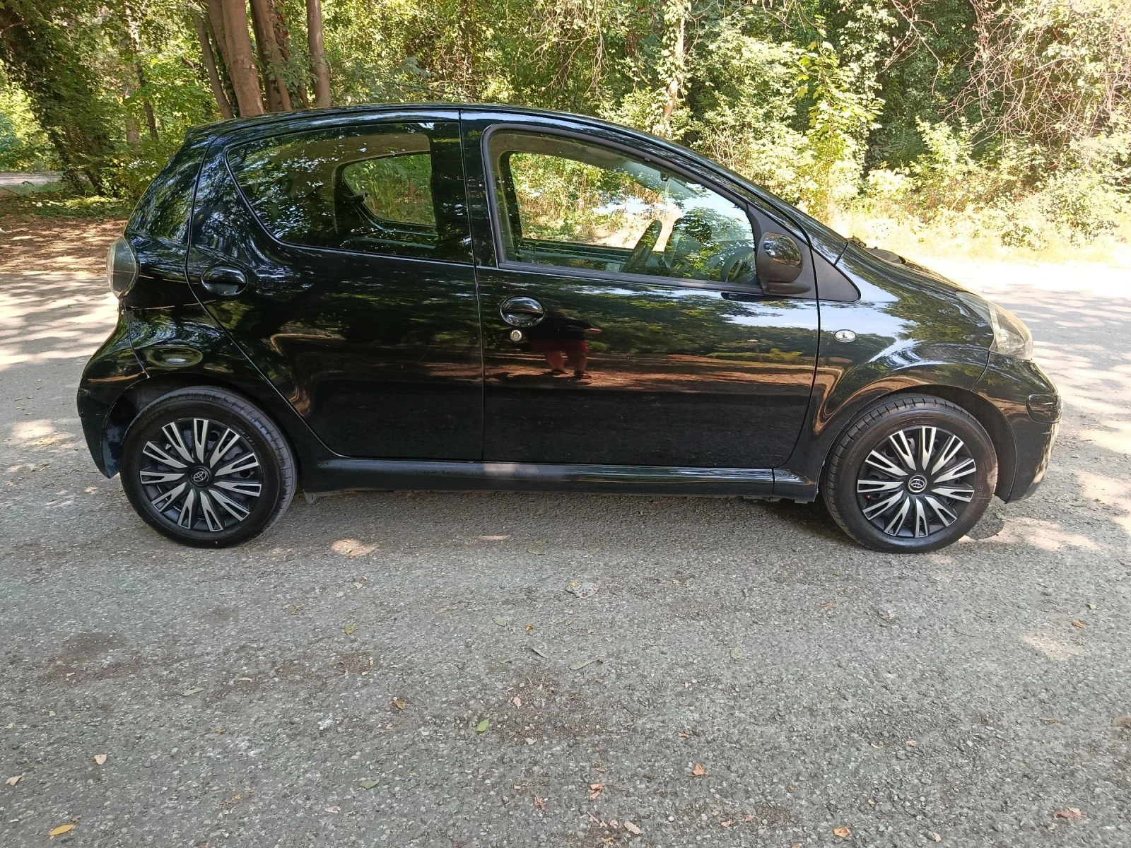 Toyota Aygo Бензин 2012г Клима 4 врати, снимка 6 - Автомобили и джипове - 55123475