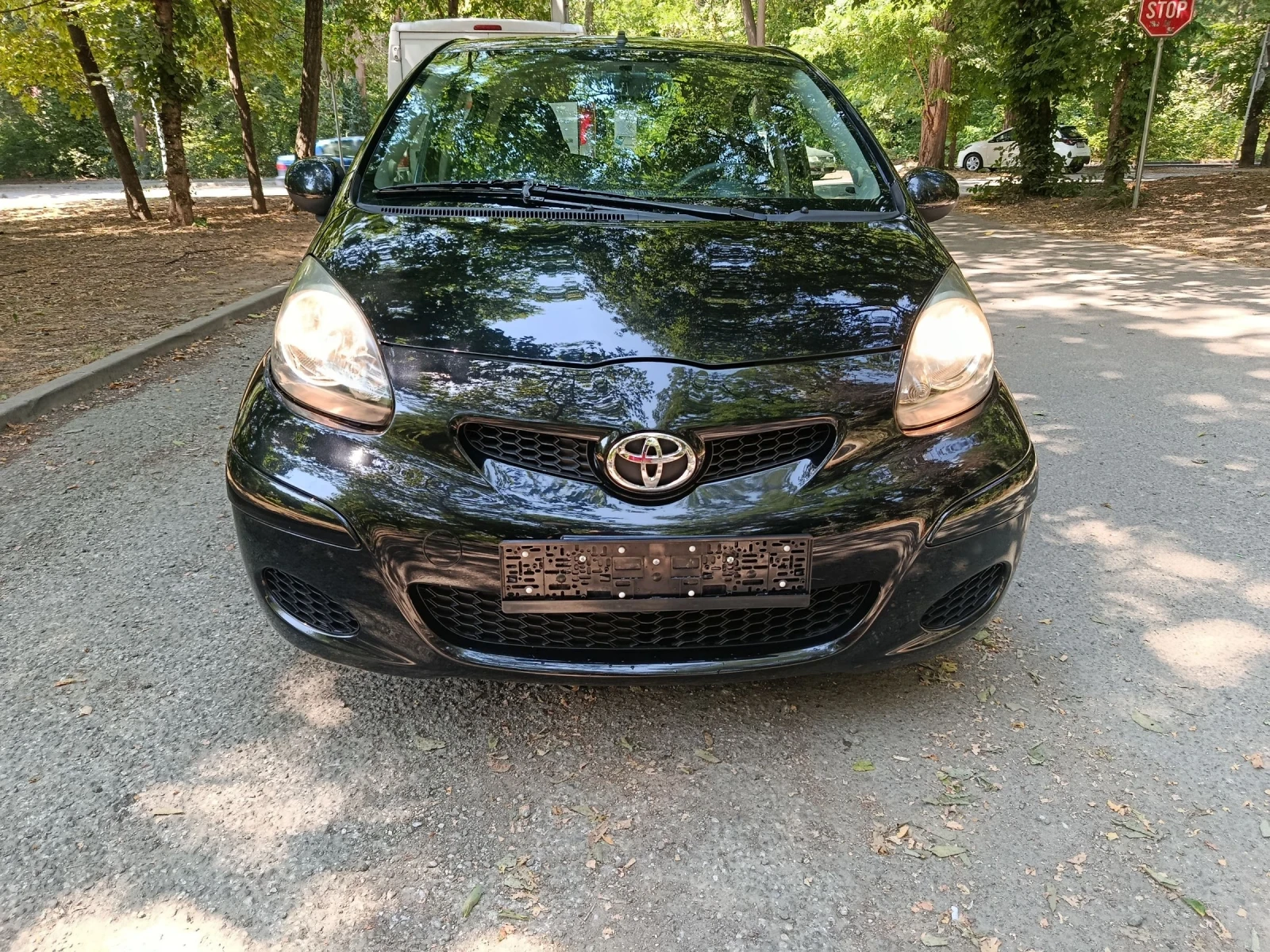 Toyota Aygo Бензин 2012г Клима 4 врати, снимка 8 - Автомобили и джипове - 55123475