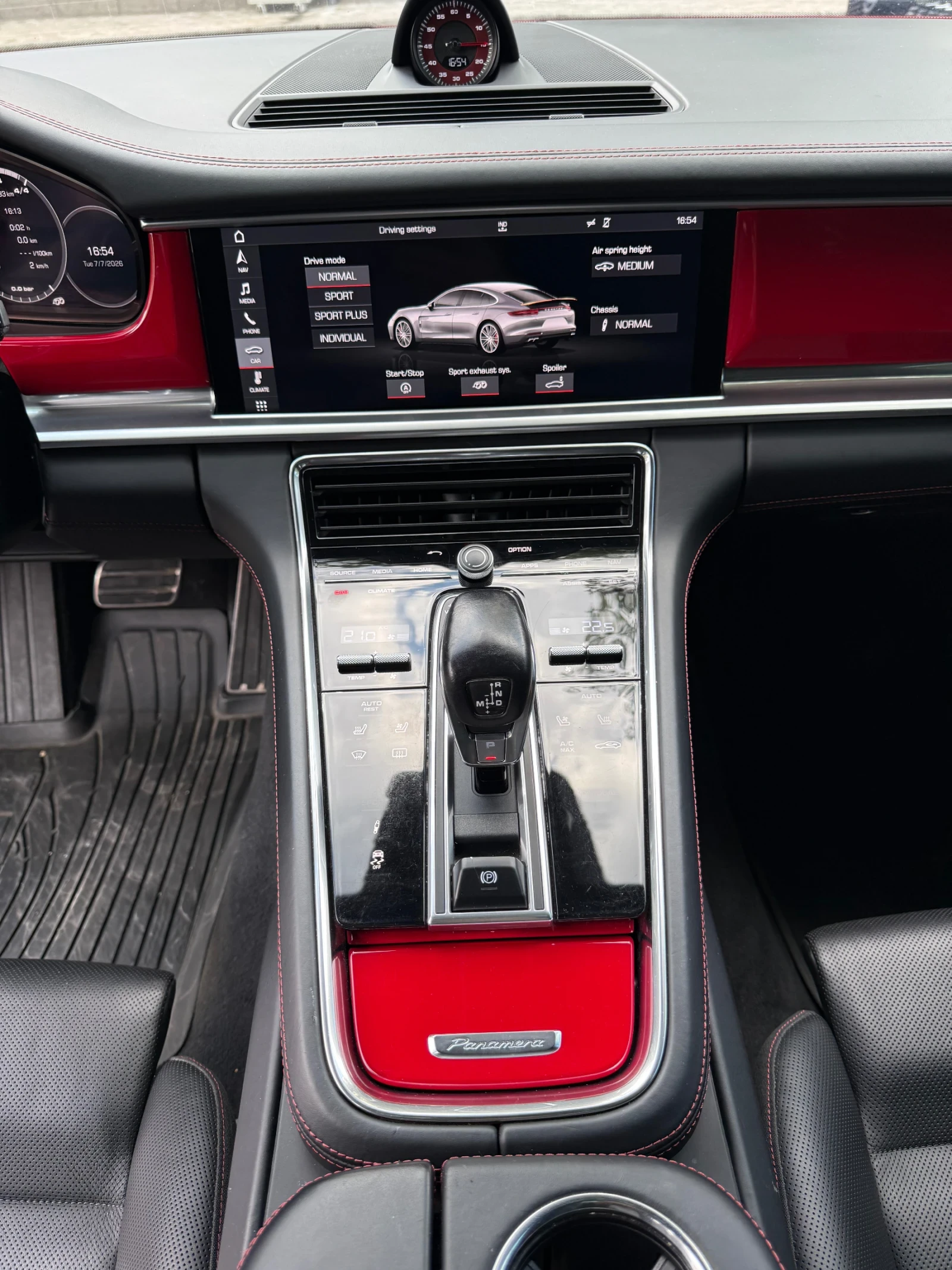 Porsche Panamera Turbo Chrono, снимка 13 - Автомобили и джипове - 55190592