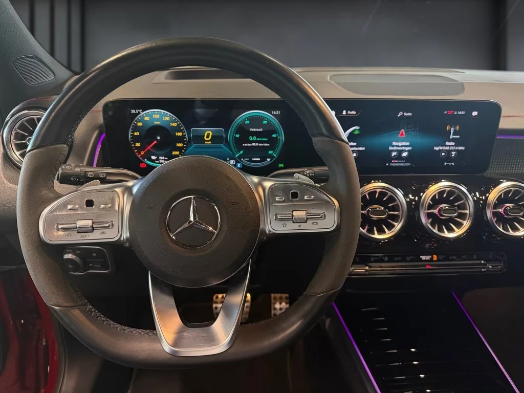 Mercedes-Benz EQB 350/4MATIC/292HP/AMG/NIGHT/PANO/HUD/MEMO/557q, снимка 5 - Автомобили и джипове - 55491546
