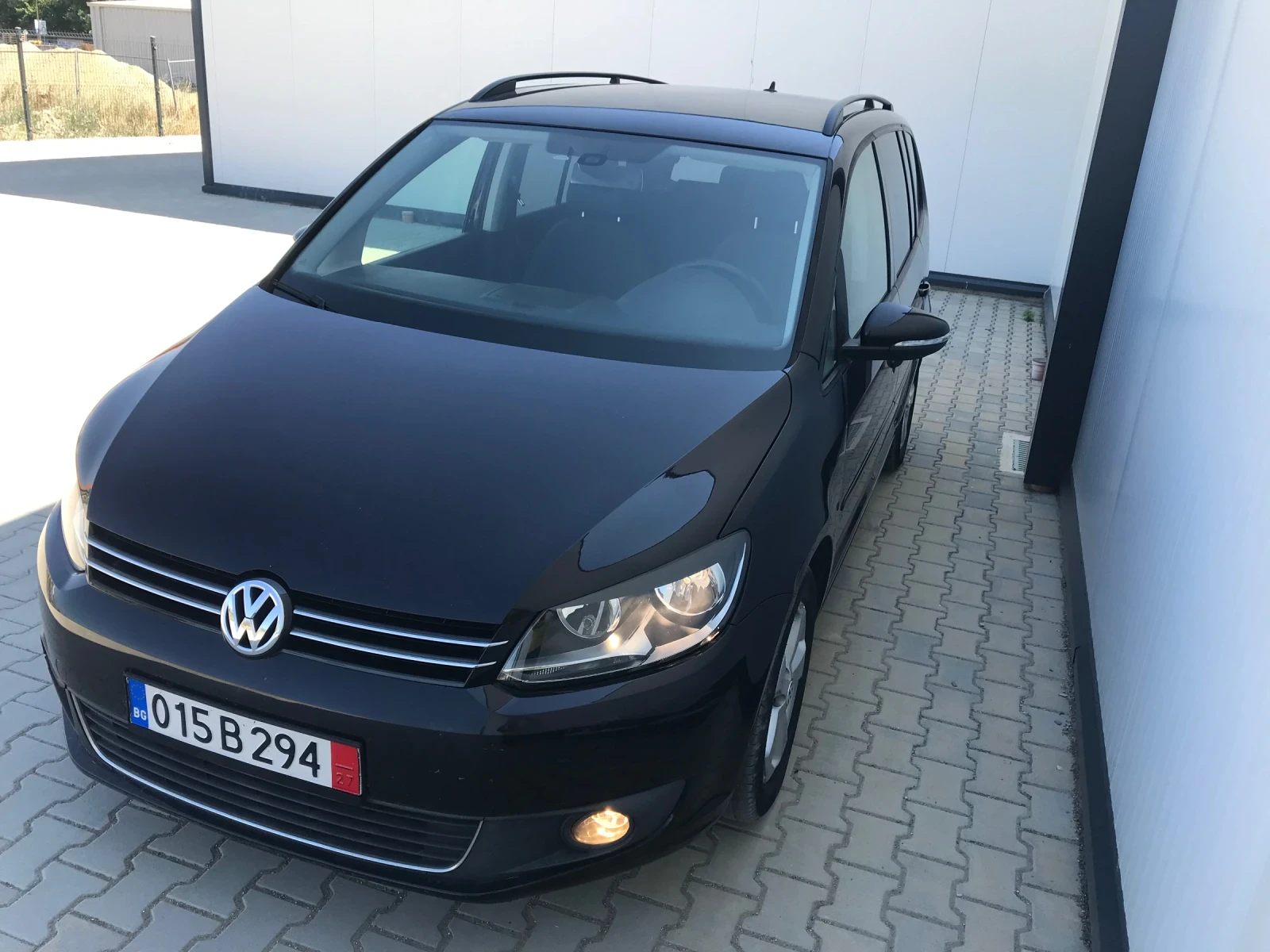 VW Touran 1.6 tdi 105, снимка 3 - Автомобили и джипове - 55532040