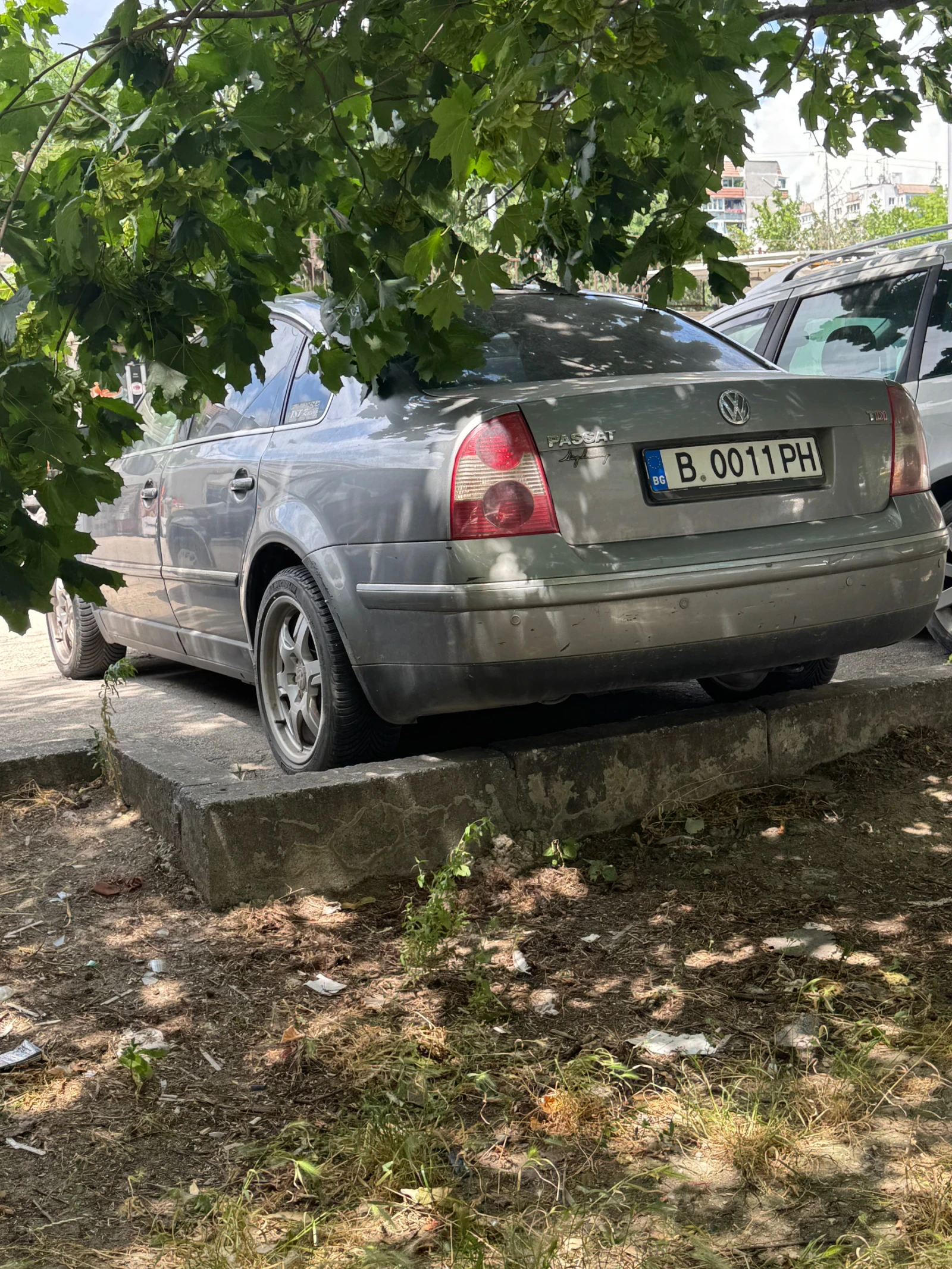 VW Passat, снимка 2 - Автомобили и джипове - 55653953