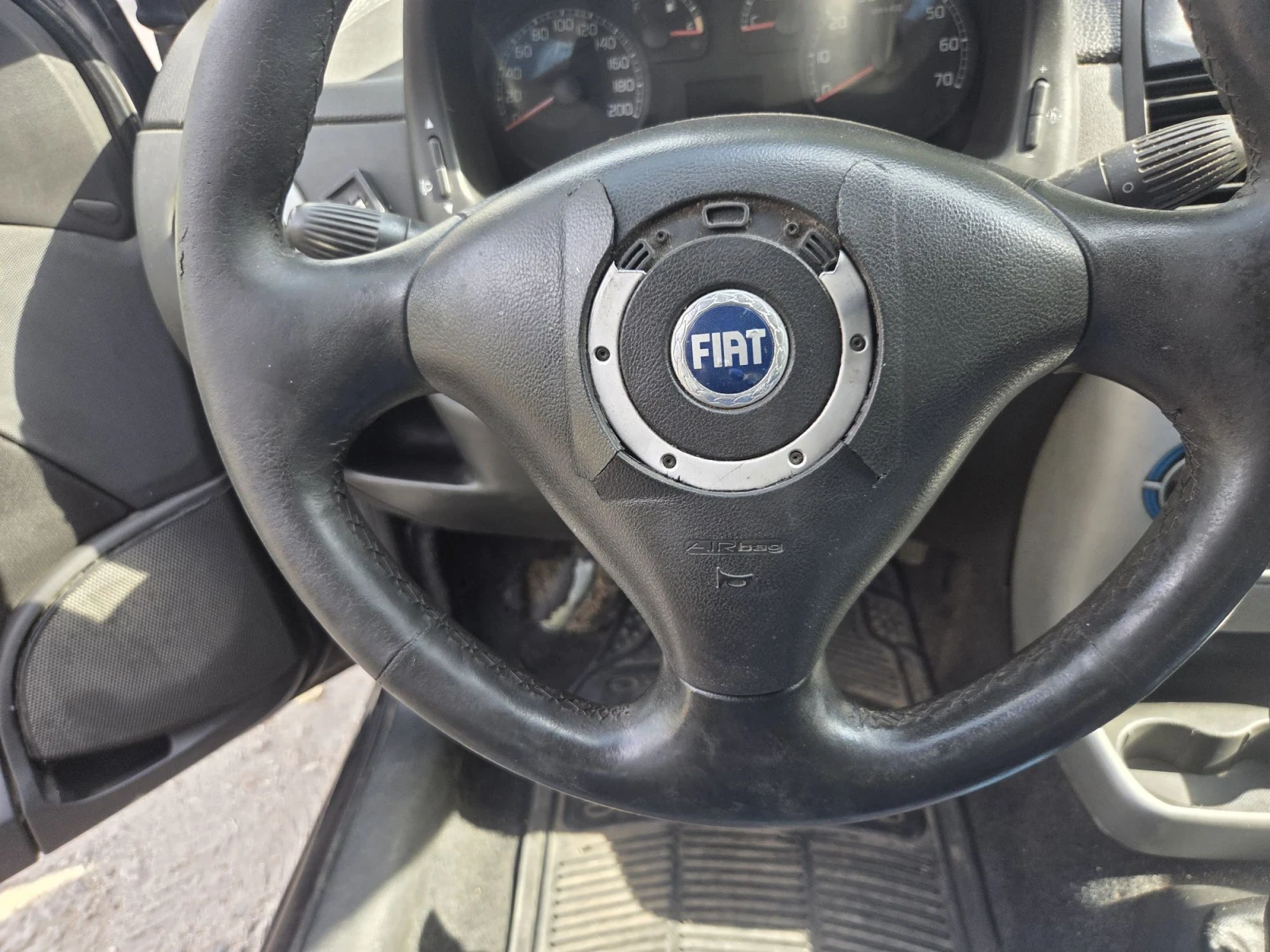 Fiat Punto Газ бензин, снимка 11 - Автомобили и джипове - 56014189