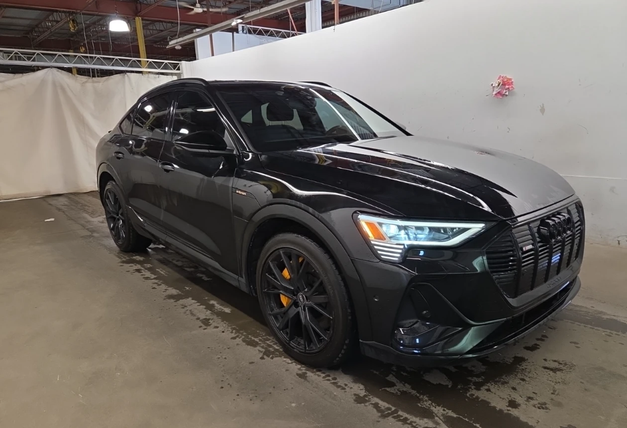 Audi E-Tron SPORTBACK* S-line* QUATTRO* Black optic* 360* ПАНО, снимка 2 - Автомобили и джипове - 56086235