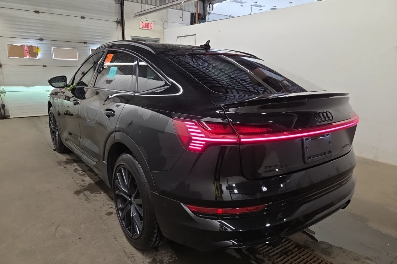 Audi E-Tron SPORTBACK* S-line* QUATTRO* Black optic* 360* ПАНО, снимка 5 - Автомобили и джипове - 56086235