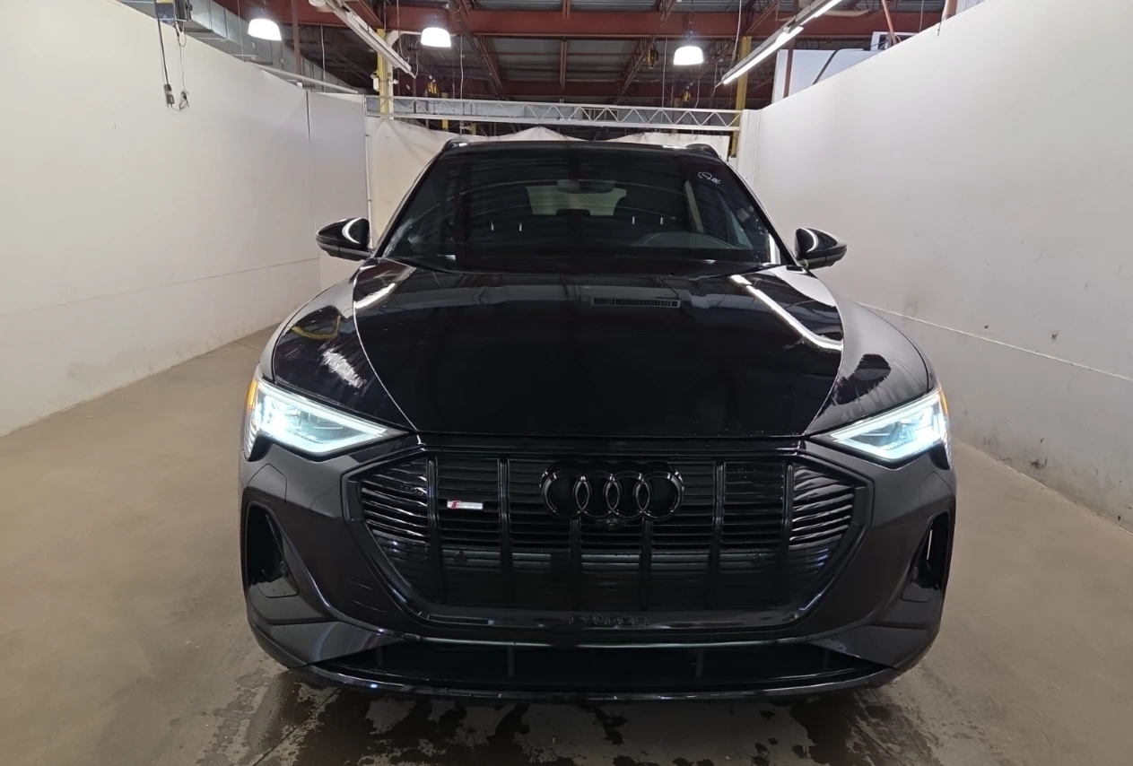 Audi E-Tron SPORTBACK* S-line* QUATTRO* Black optic* 360* ПАНО, снимка 6 - Автомобили и джипове - 56086235