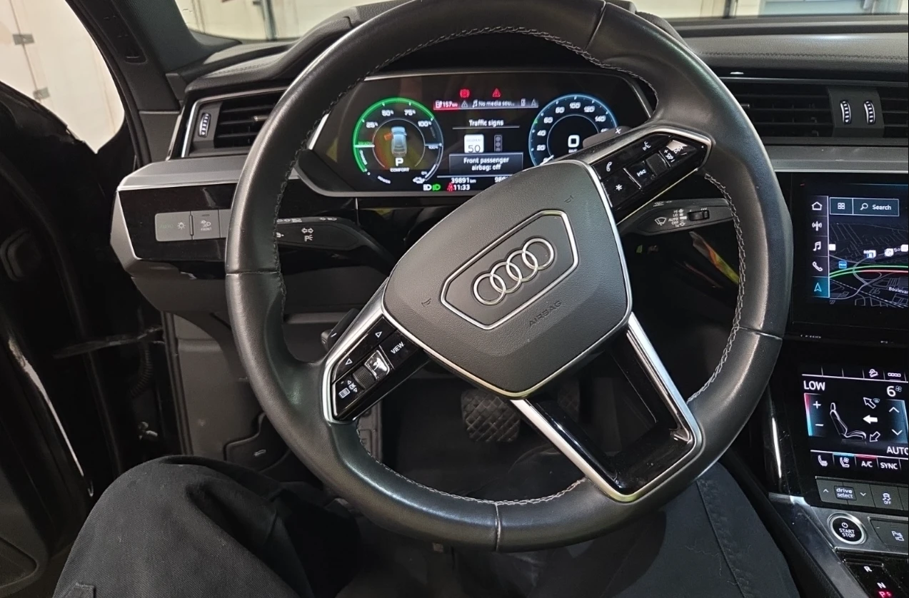 Audi E-Tron SPORTBACK* S-line* QUATTRO* Black optic* 360* ПАНО, снимка 10 - Автомобили и джипове - 56086235
