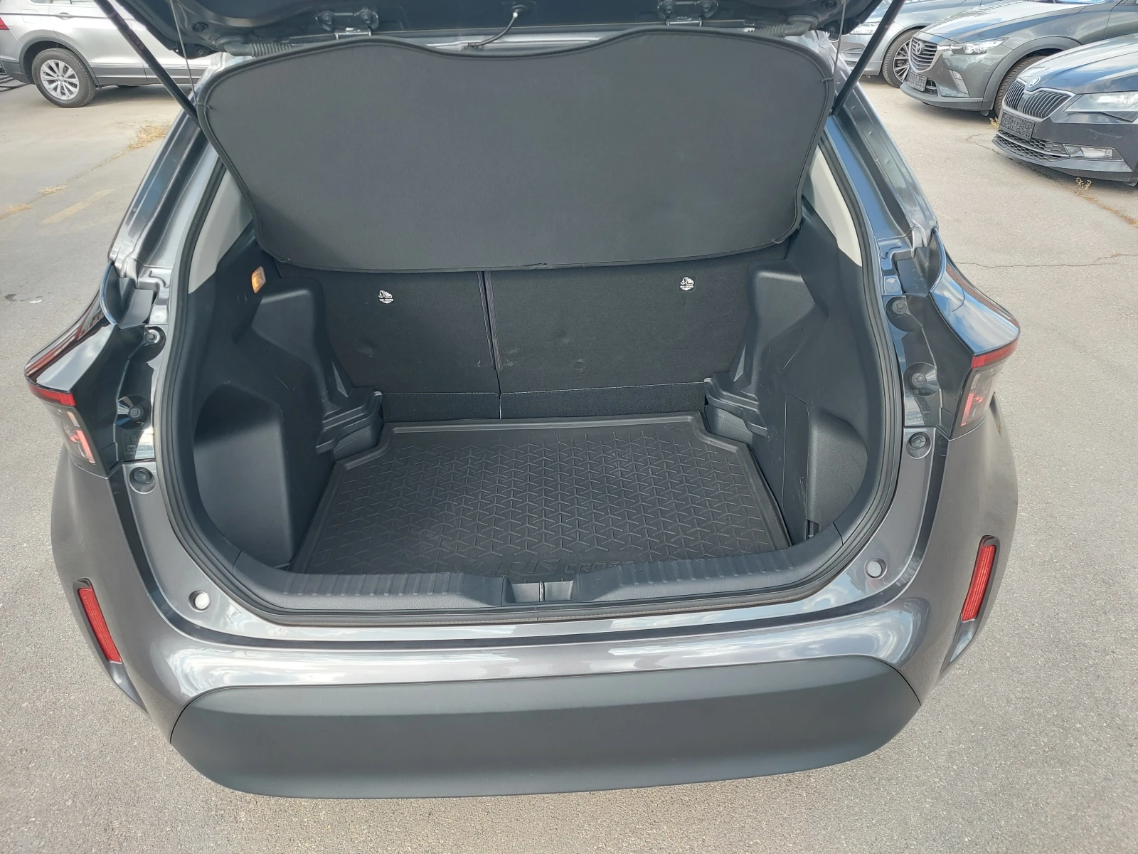 Toyota Yaris Cross 1.5 HYBRID* GR * 62 400 км!, снимка 15 - Автомобили и джипове - 56104991