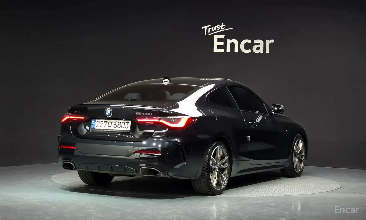 BMW 440 xDrive Coupe | LASER | ДИСТРОНИК | 360, снимка 2 - Автомобили и джипове - 56107247