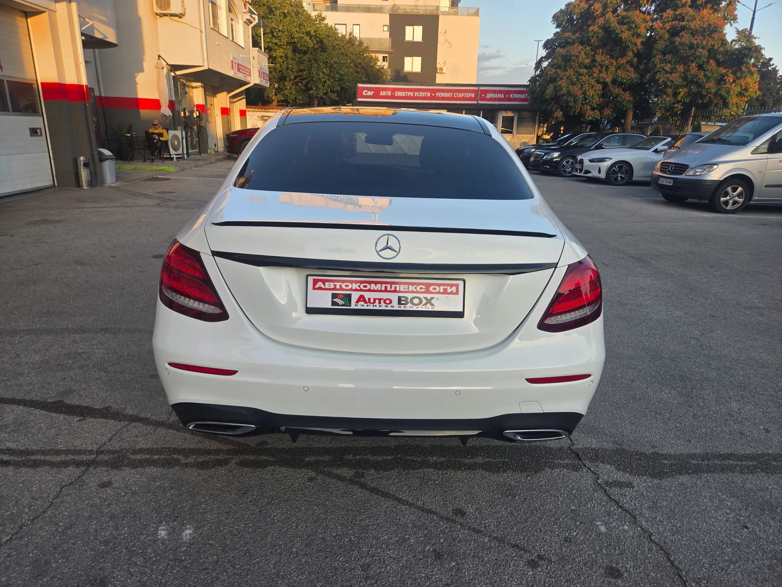 Mercedes-Benz E 350 d///AMG Line/BURMESTER/DIGITAL/NAVI/KAMEPA, снимка 4 - Автомобили и джипове - 56307920