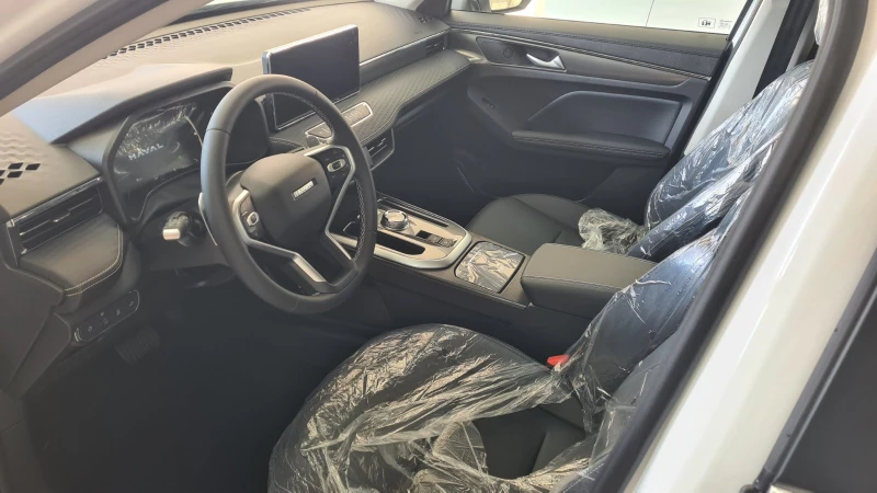 Haval Jolion, снимка 4 - Автомобили и джипове - 51187920