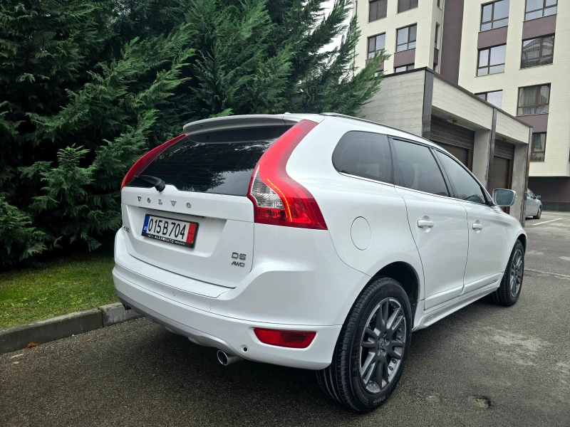 Volvo XC60 Volvo XC60 2.4 D5 Momentum AWD, снимка 5 - Автомобили и джипове - 52103074