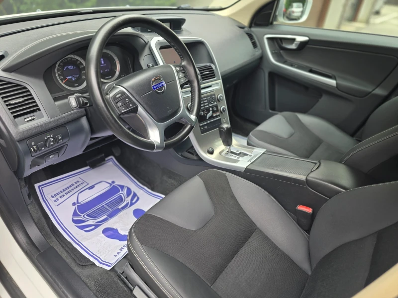 Volvo XC60 Volvo XC60 2.4 D5 Momentum AWD, снимка 10 - Автомобили и джипове - 52103074