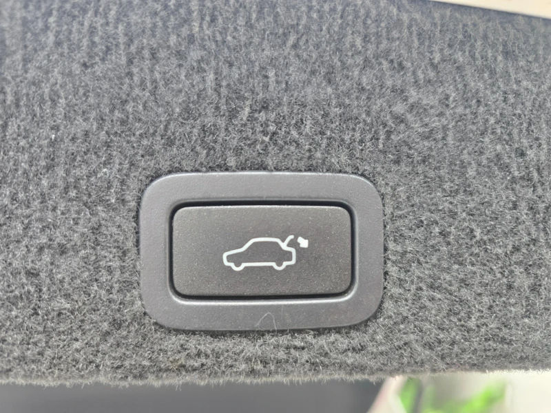 Volvo XC60 Volvo XC60 2.4 D5 Momentum AWD, снимка 16 - Автомобили и джипове - 52103074