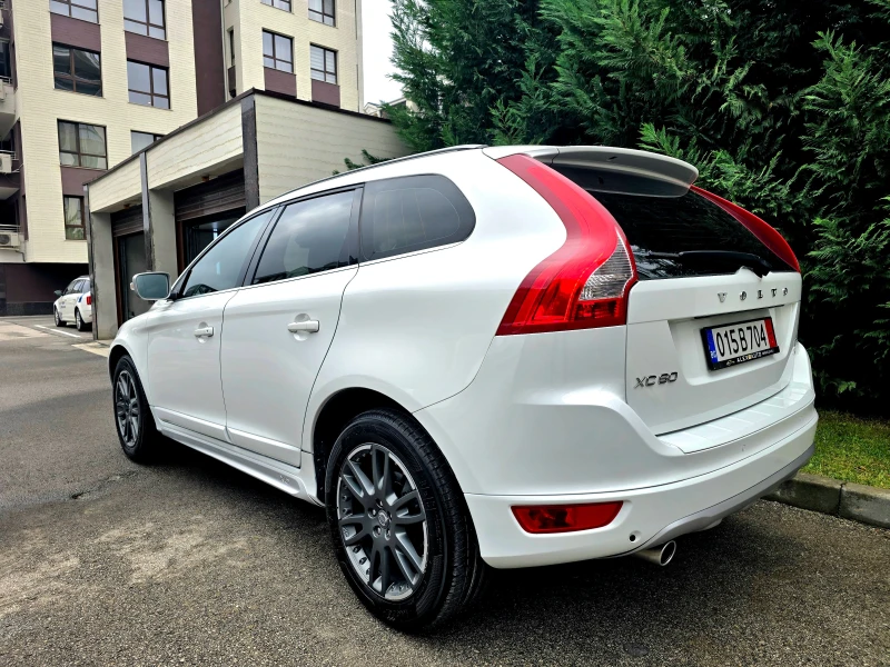 Volvo XC60 Volvo XC60 2.4 D5 Momentum AWD, снимка 7 - Автомобили и джипове - 52103074