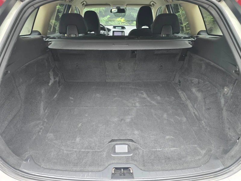 Volvo XC60 Volvo XC60 2.4 D5 Momentum AWD, снимка 17 - Автомобили и джипове - 52103074