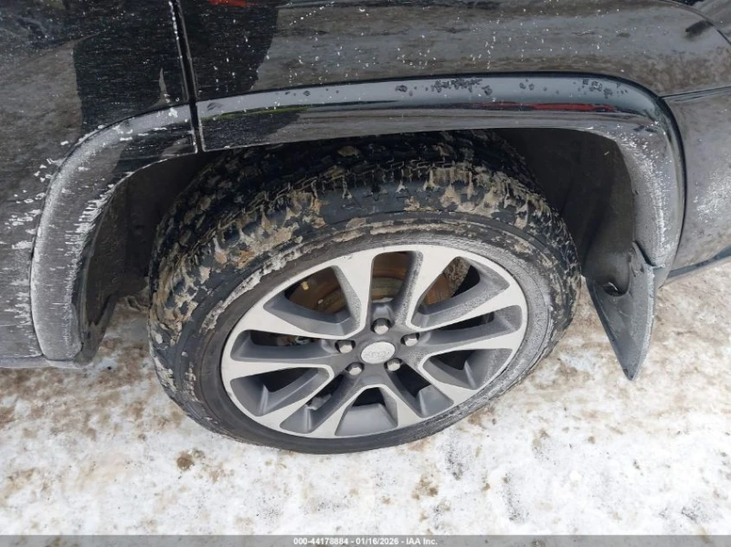 Jeep Grand cherokee 3.6l Overland 4X4, снимка 6 - Автомобили и джипове - 53592318