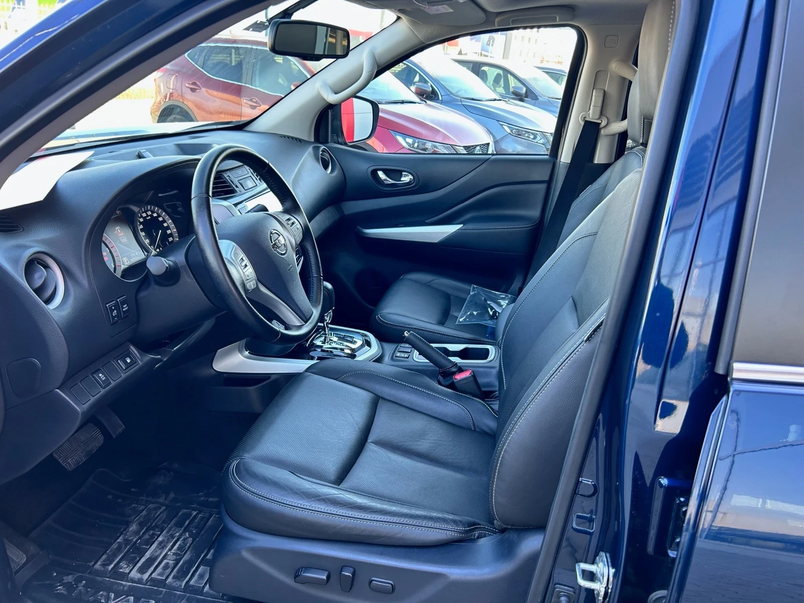 Nissan Navara 2.3 dCi 7A/T Tekna - изображение 4