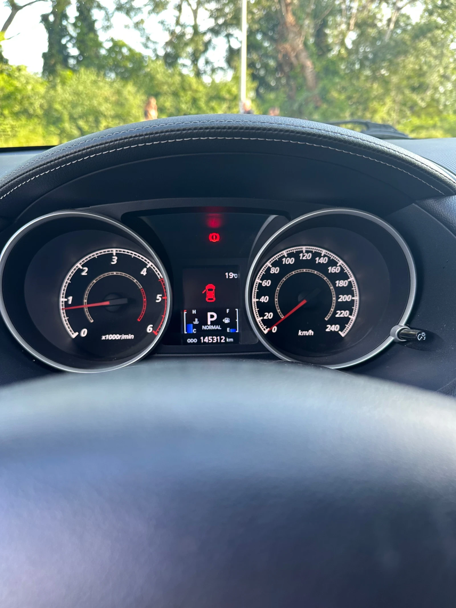Mitsubishi Outlander  - изображение 3