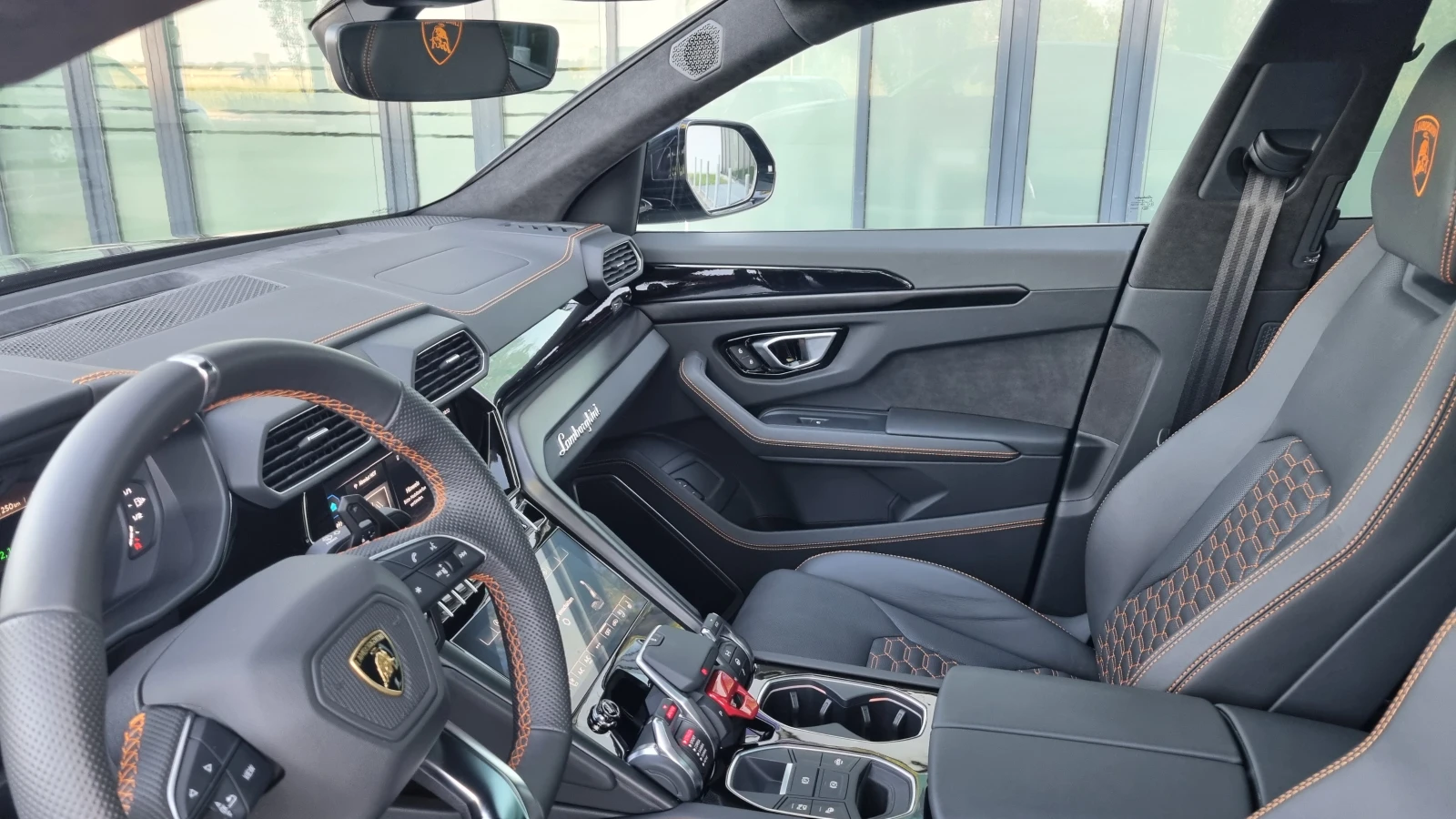 Lamborghini Urus Nero Helene/Ceramic/HUD/360'' - изображение 10