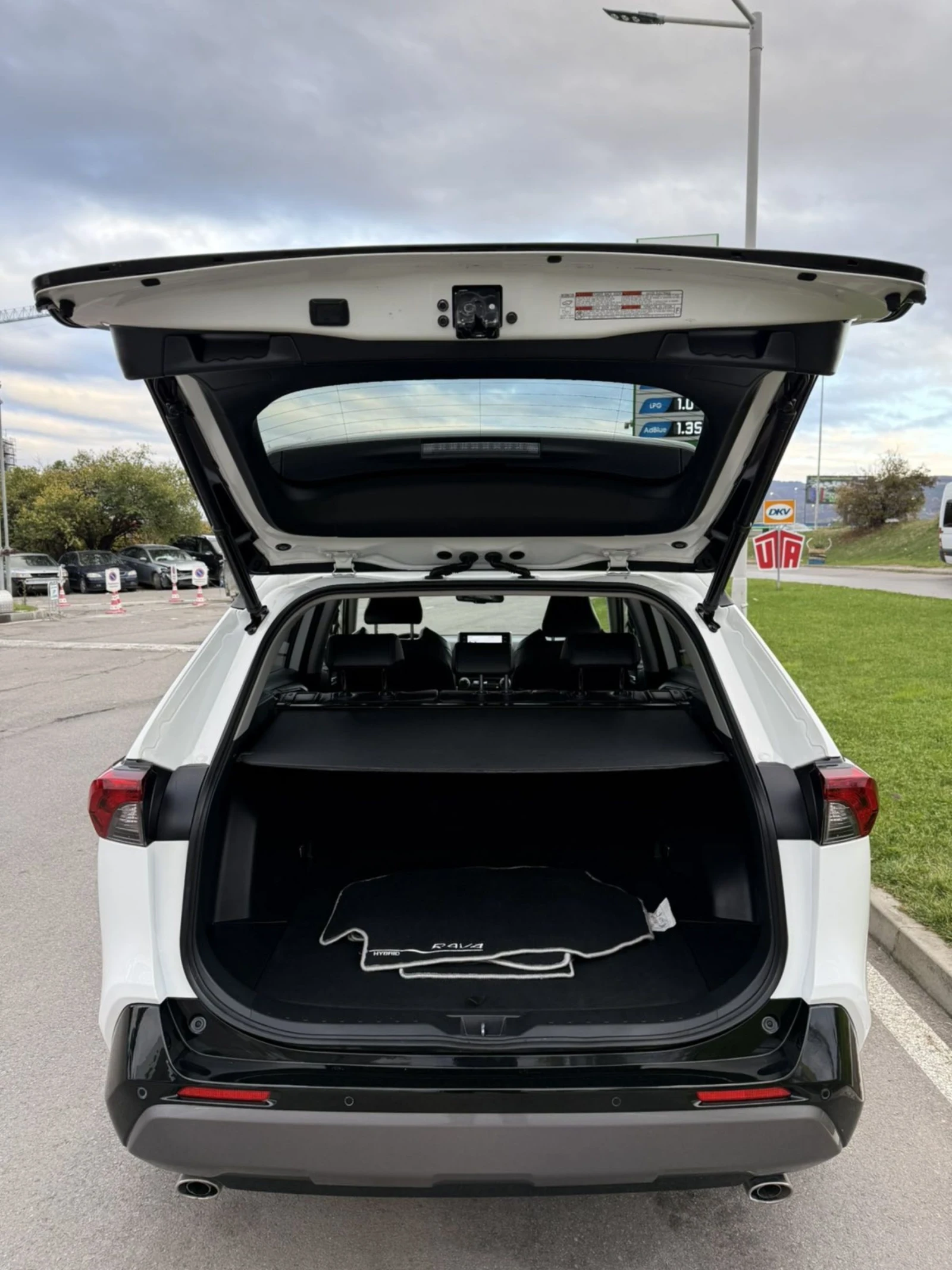 Toyota Rav4 HYBRID 65000 | Mobile.bg   4