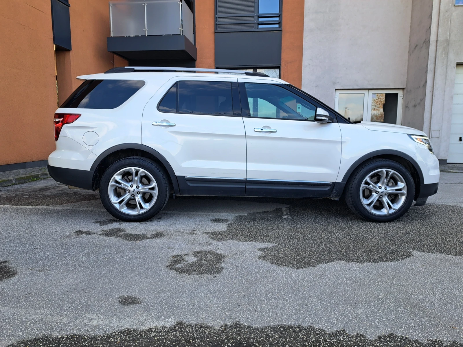 Ford Explorer  - изображение 6