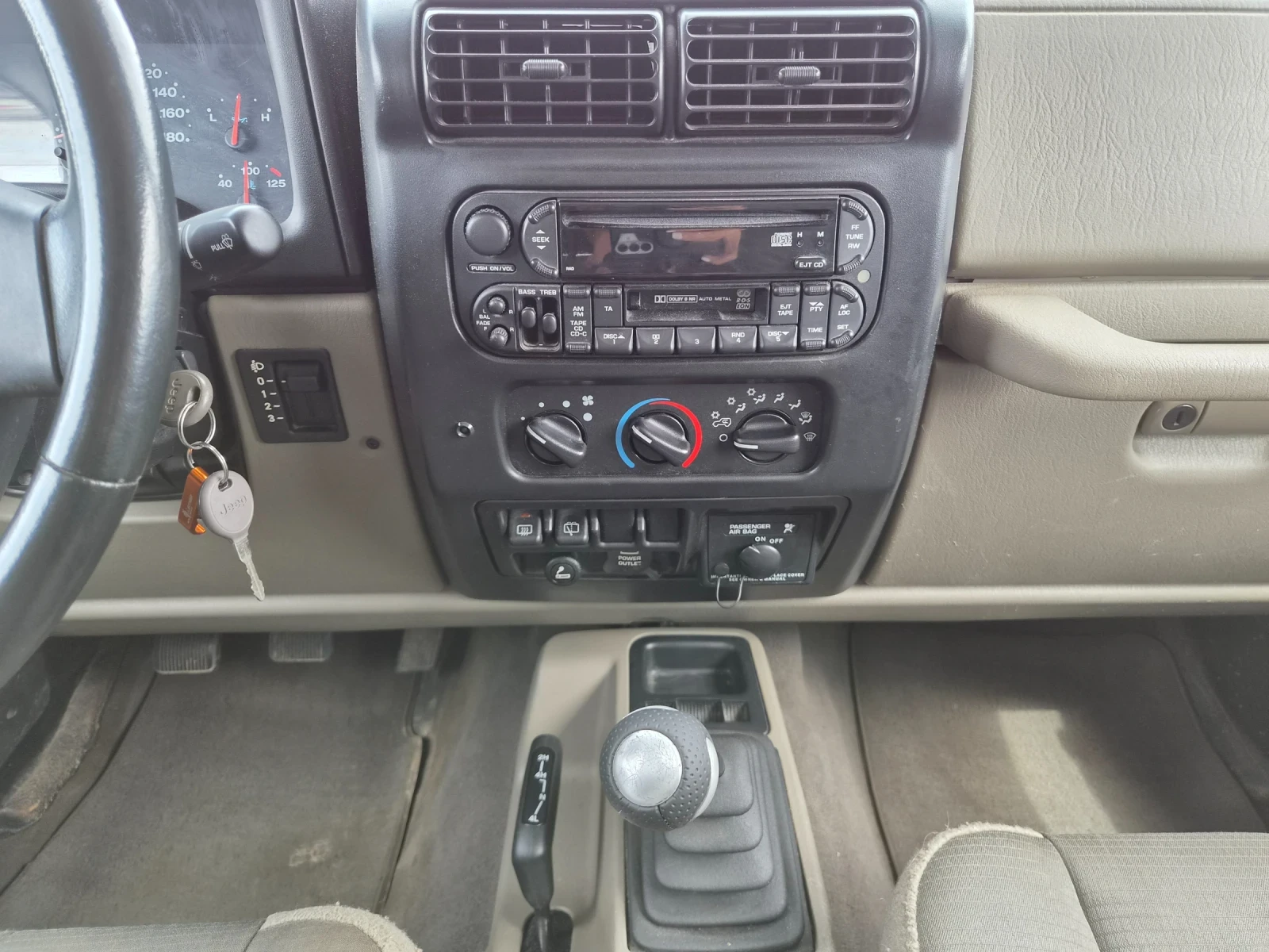 Jeep Wrangler 4.0i 177кс 2003г. HARDTOP КЛИМАТИК, снимка 14 - Автомобили и джипове - 54606742