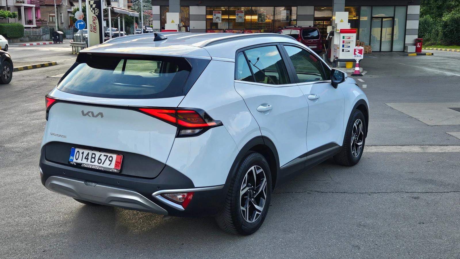 Kia Sportage 1.6 Mild Hybrit/6skorost/UNIKAT, снимка 5 - Автомобили и джипове - 54959553