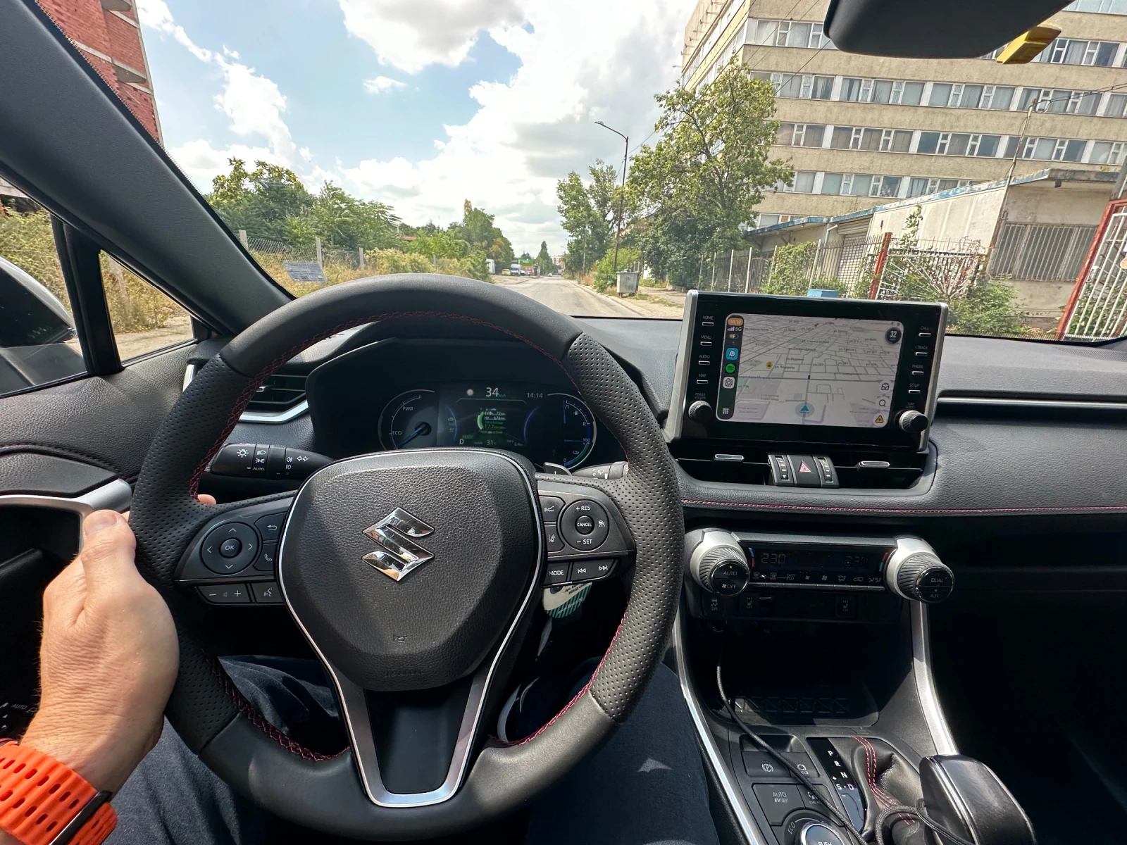 Suzuki Across Plug-in Hybrid | 4x4 E-Four, снимка 12 - Автомобили и джипове - 55613350
