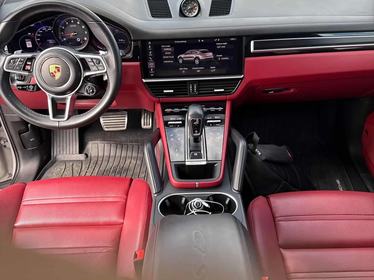 Porsche Cayenne GTS Coupe CARFAX, снимка 9 - Автомобили и джипове - 55875407