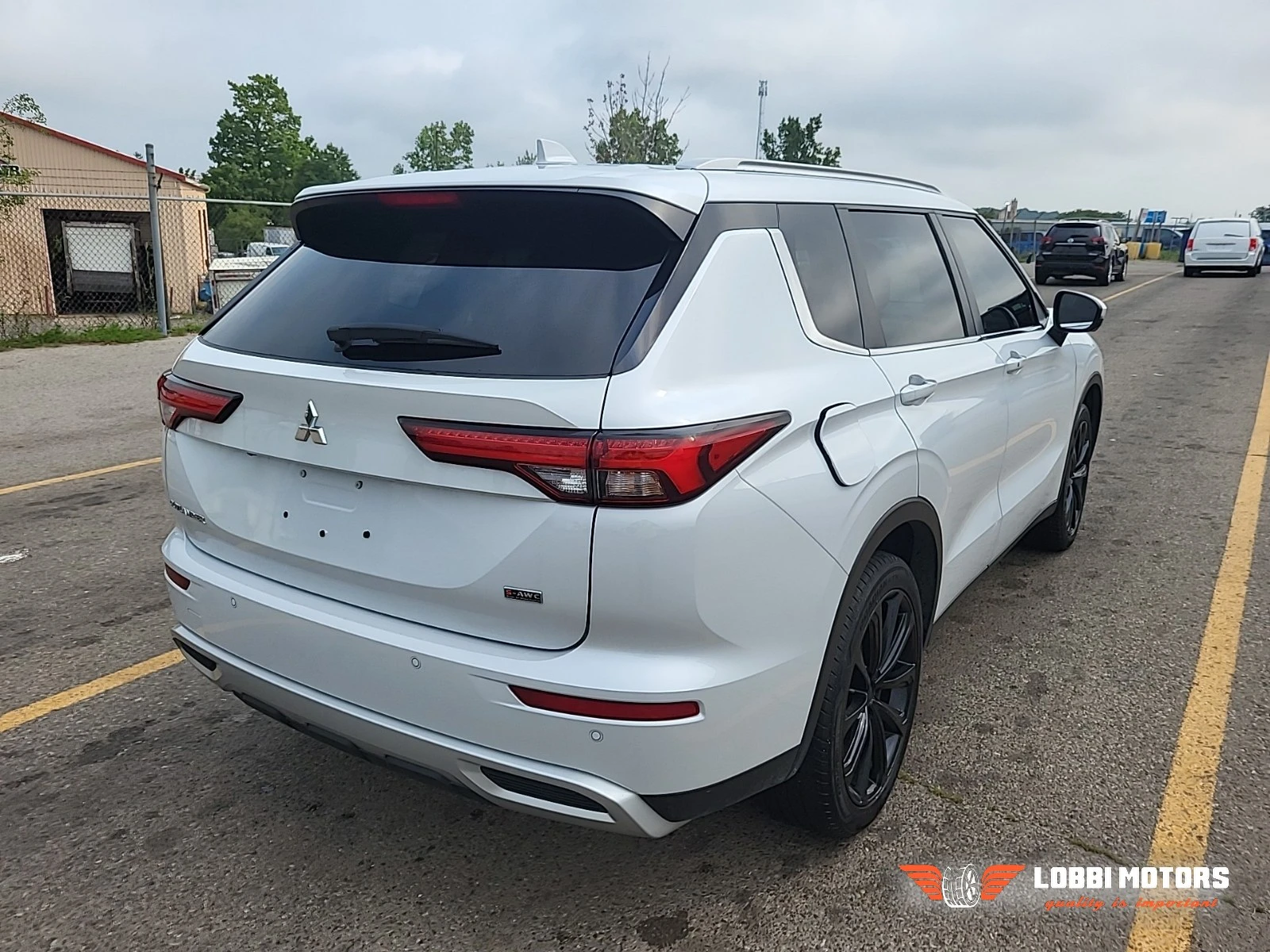 Mitsubishi Outlander, снимка 2 - Автомобили и джипове - 55928558