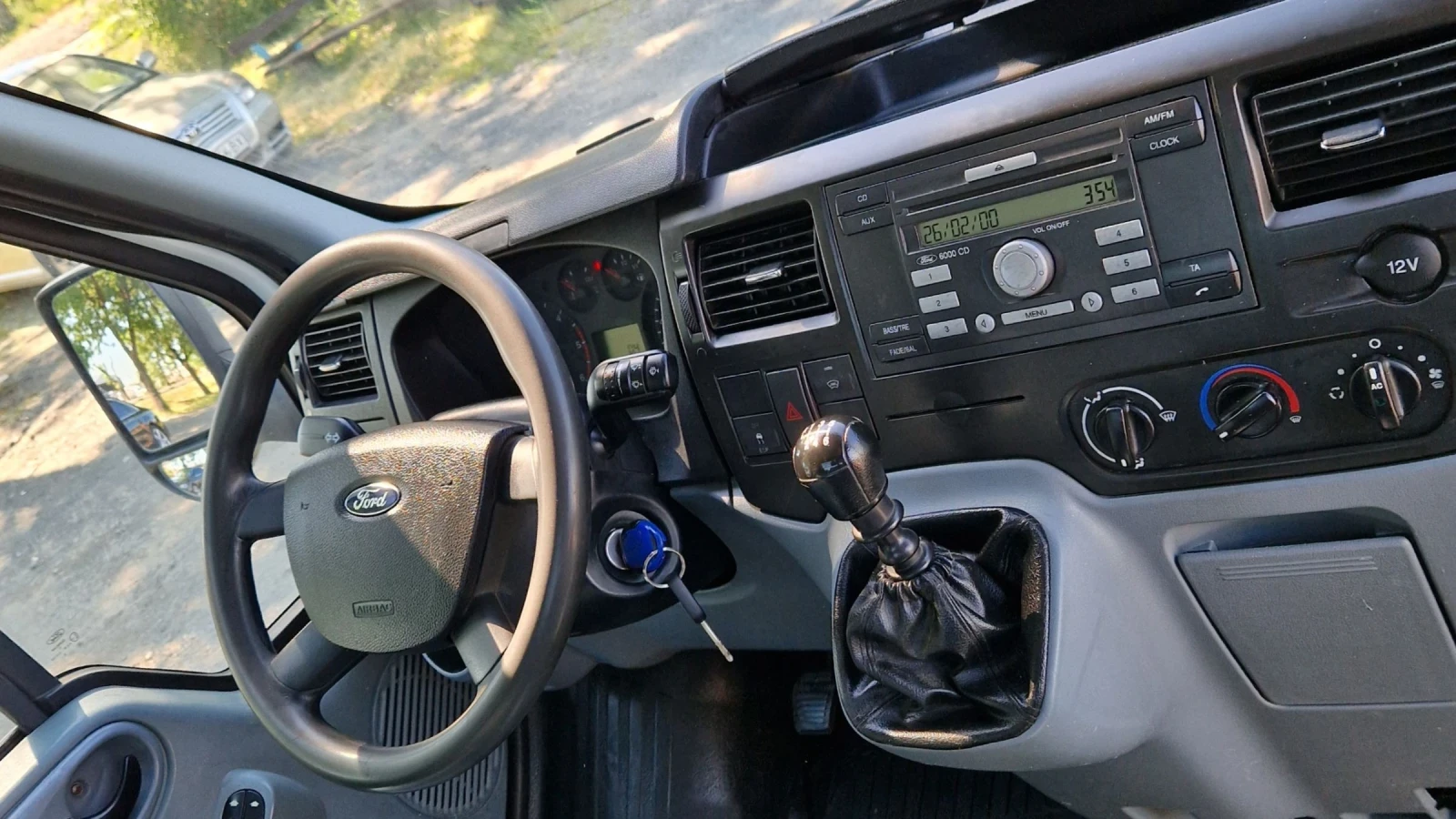 Ford Transit 2.2TDCI Климатик , снимка 13 - Бусове и автобуси - 54882017