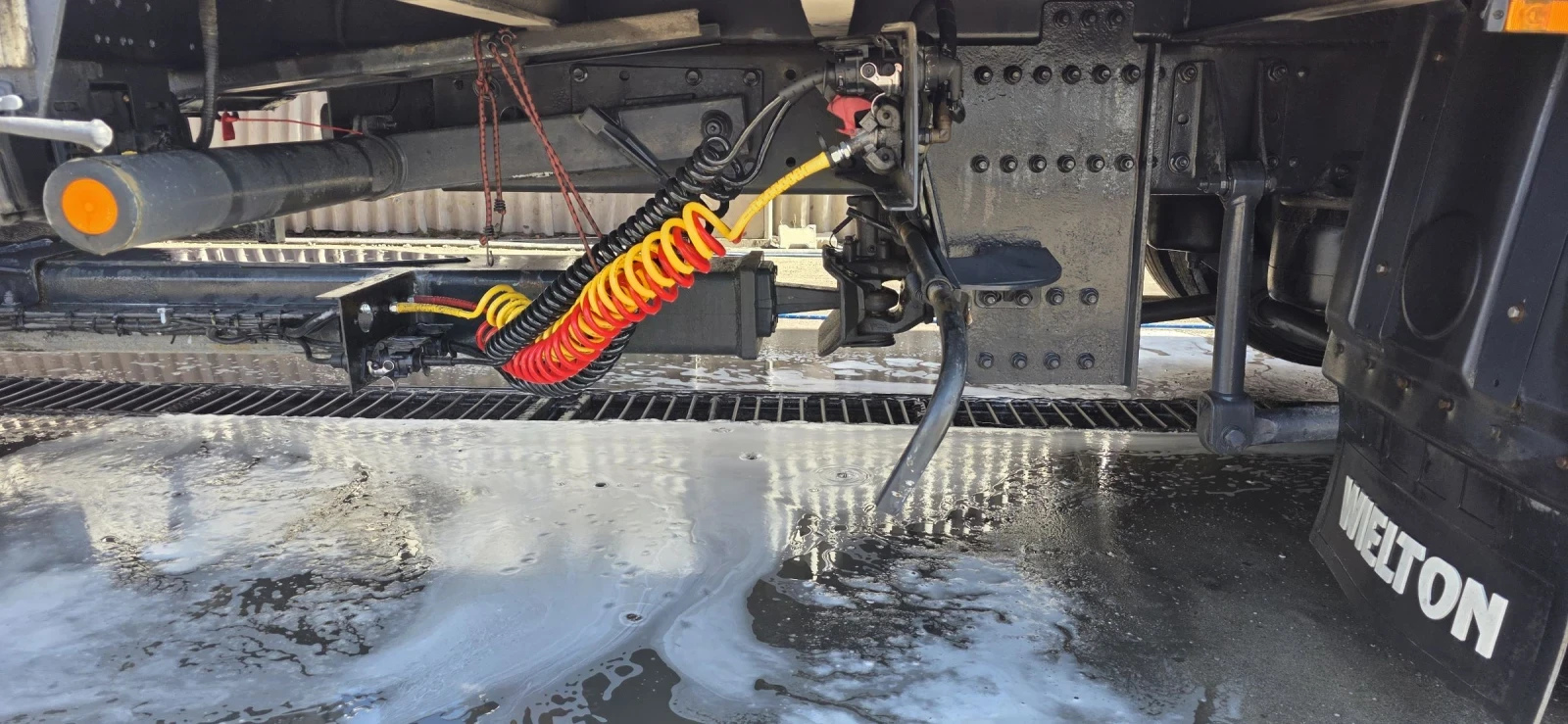 Daf XF 105 FT Автомат, ретардер, буге, топ състояние!!!, снимка 6 - Камиони - 54116174