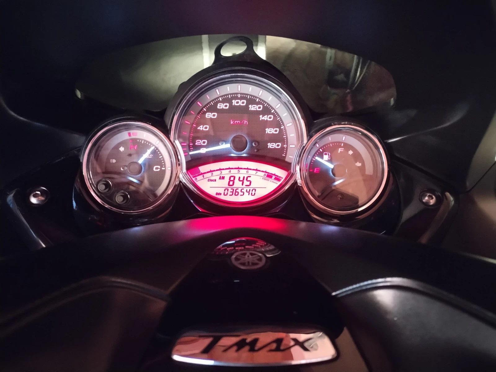 Yamaha T-max КАТО ЧИСТО НОВ!!! , снимка 15 - Мотоциклети и мототехника - 54933472