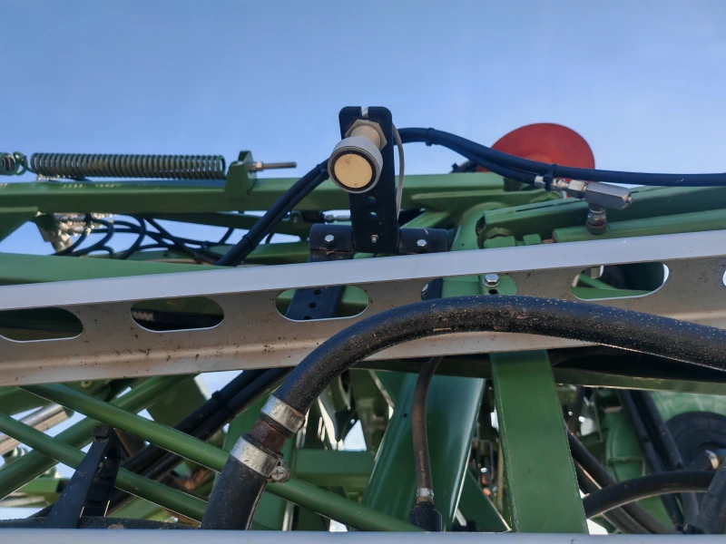 Пръскачка Amazone UX 3200 Special Premium , снимка 14 - Селскостопанска техника - 52654905