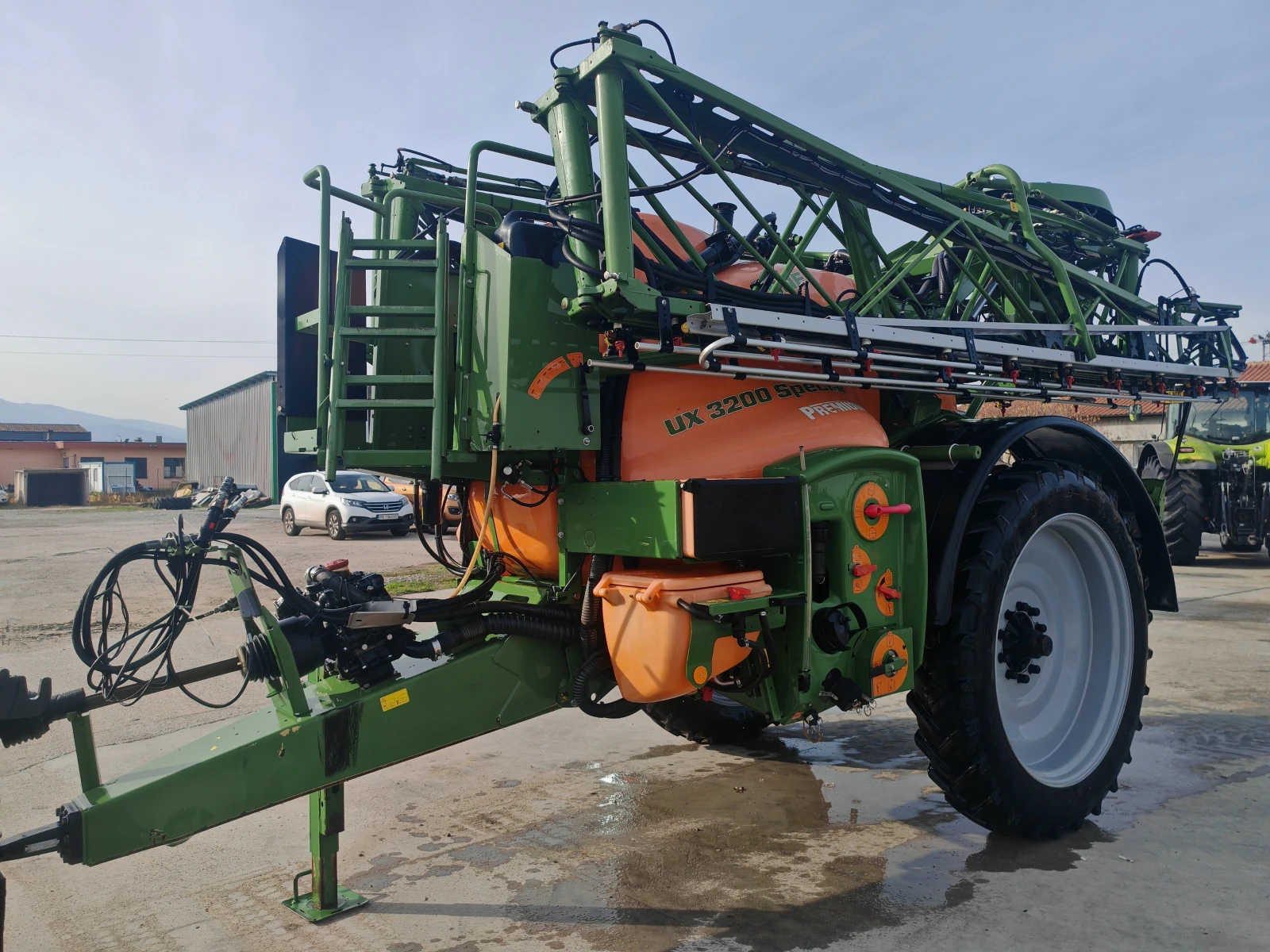 Пръскачка Amazone UX 3200 Special Premium , снимка 1